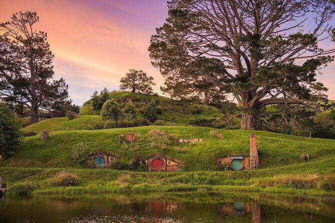 Hobbiton & Rotorua Living Māori Village Private Tour Ex-Auckland - Quick hits for this Hobbiton + Rotorua private day