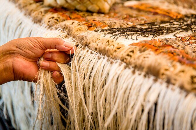 Hobbiton & Rotorua Small Group Tour including Te Puia from Auckland - The Kiwi factor and crafts you can watch