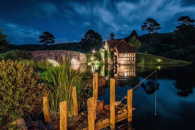 Hobbiton & Waitomo Caves Guided Day Trip from Auckland incl lunch - Price and value: what you’re paying for