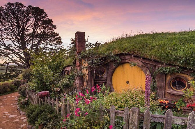 Hobbiton & Waitomo Caves Small-Group Tour W Lunch from Auckland - Hobbiton and Waitomo in One Day: what you’re actually buying
