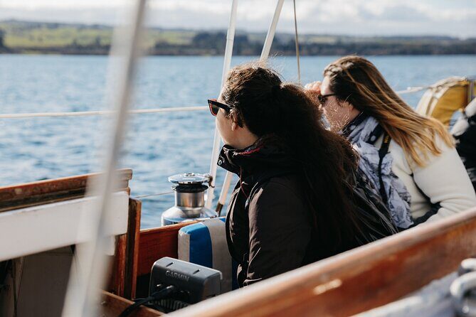 Lake Taupō Private Day Tour from Auckland to Māori Rock Carvings - Price and value: what $588.92 per person really buys you