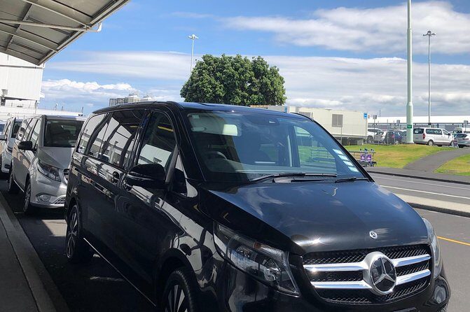 Luxury Airport transfers in Auckland - Distance Coverage: The 30 km Radius Rule