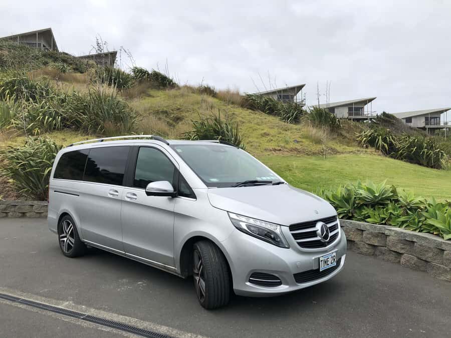 Luxury Auckland Maori Tour - Arataki Visitor Centre: The Gateway Moment Before West Coast Wilderness