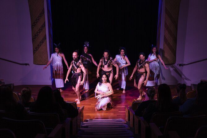 Māori Cultural Experience & Auckland Museum General Admission - Your museum ticket: what you can see after the show