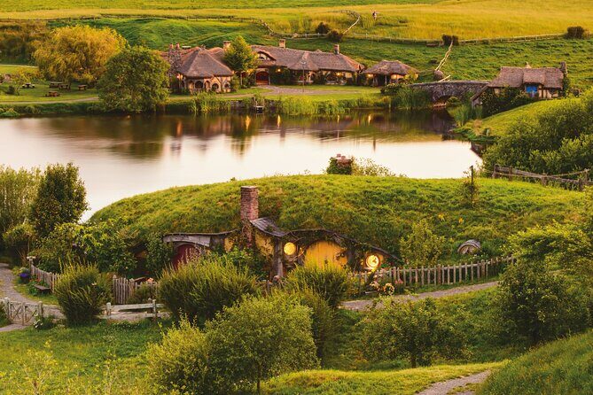 Premium Hobbiton Small Group Day Tour from Auckland - Auckland to Hobbiton: a long day that still feels worth it