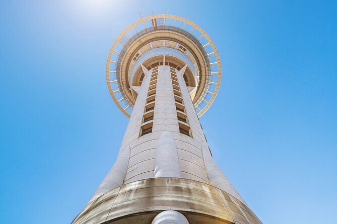 Private Auckland City Highlights Tour - Mission Bay: Beach Time, Pohutukawa, and Rangitoto in View