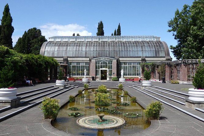 Private Auckland City Tour For Small Group in a luxury vehicle. - Price and value: how to think about $713.66 for up to 2