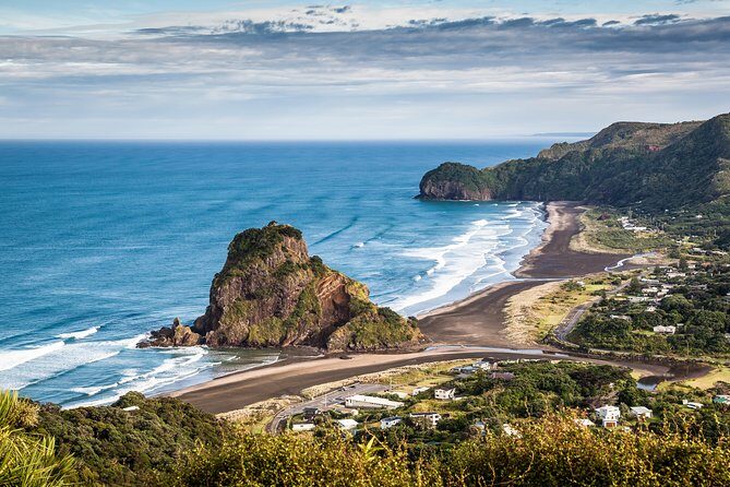 Private Auckland's West Coast - Piha/ Muriwai - Wild West Tour - Key highlights you’ll feel right away