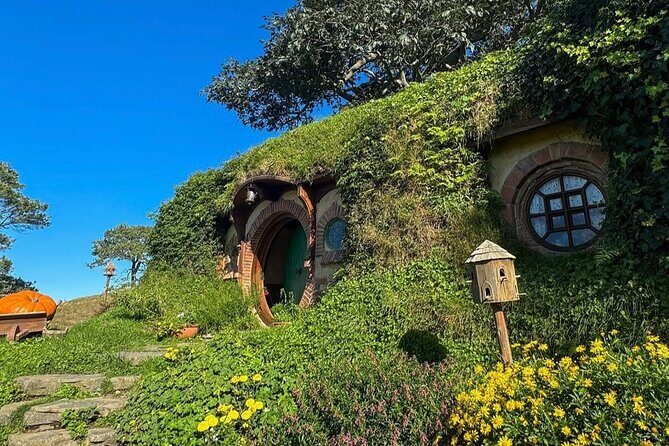 Private Hobbiton Movie Set and Rotorua Day Trip from Auckland - Hobbiton Movie Set: the photo-famous part, planned like it matters