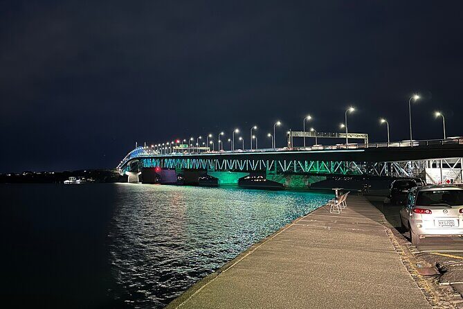 Private Night Tour of Auckland, Sky Tower Bar, Bridge & Museum - SkyBar at 182 Meters: The Cocktail-and-Views Moment