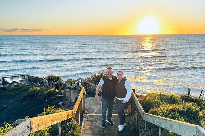 [PRIVATE] SUNSET. Wine. Hot Pool. Dinner - Muriwai Gannet Colony: the wildlife show on the cliffs