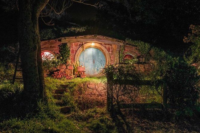 Private tour - Hobbiton Movie Set Evening Banquet Return from Auckland - Hobbiton at Dusk: Guided Walk Through The Shire Highlights