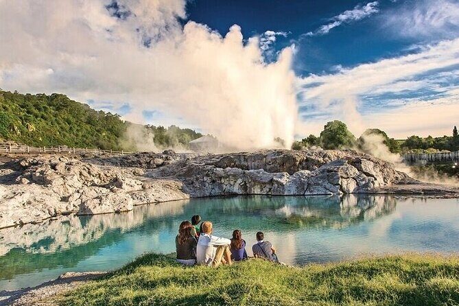 Rotorua Small-Group Day Tour from Auckland - Lake Rotorua: The One-Hour Reset (Plus Weather-Dependent Stops)