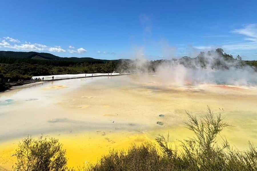 Rotorua & Taupo DayTour Waiotapu & Huka Falls from Auckland - Wai-O-Tapu Thermal Wonderland: Steam, Color, and a Guided Walk You’ll Use