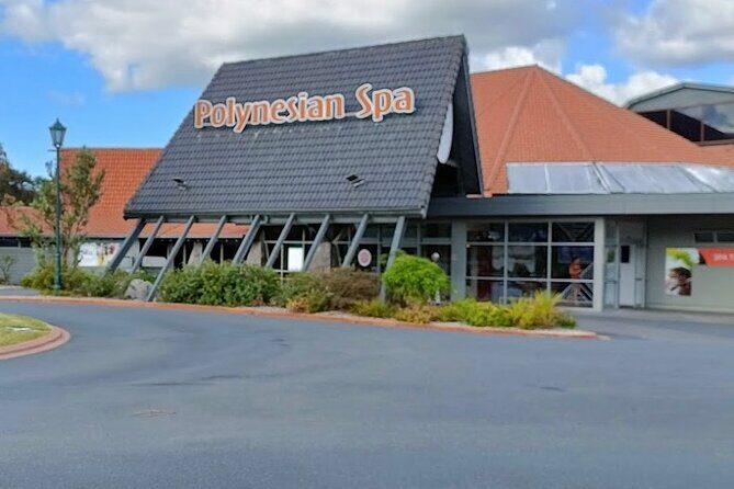 Rotorua: WaiOtapu & Redwood forest & Blues springs from Auckland - Rotorua Town Stop: Lunch Break and Quick Local Orientation