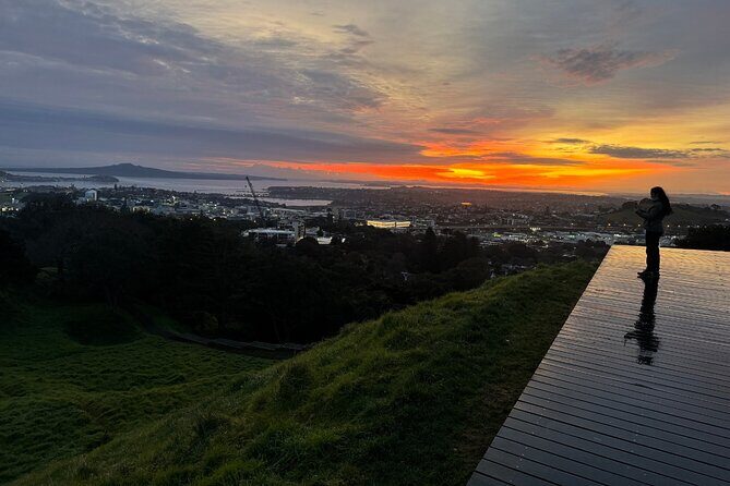 Small Group Waitomo and Rotorua including Te Puia Tour - Small Group Size and a Bilingual Guide