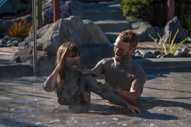 Te Puia & Hells Gate incl. Mud Spa Experience Private Tour - Comfort and packing: what to wear so you enjoy the heat