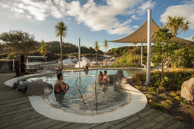 Te Puia & Hells Gate incl. Mud Spa Experience Private Tour - Price and value: what $713.04 per person really buys you