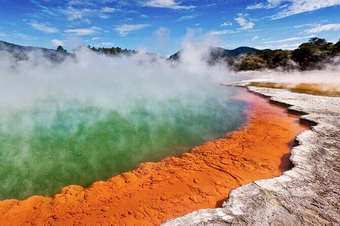 TRIPLE DEAL Wai-O-Tapu, Redwood Forest & Blue Springs Ex Auckland - Wai-O-Tapu Thermal Wonderland: where the day really clicks
