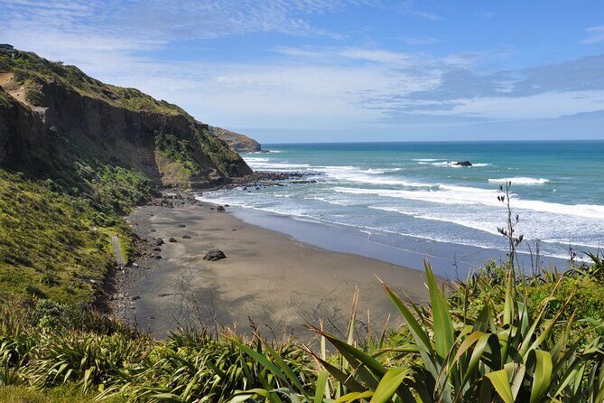 Ultimate Auckland Experience Full Day Tour with Brewery Lunch - Muriwai black-sand beach: dramatic coast time that feels remote