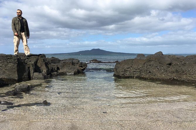 Volcanoes, Coasts, and Secret Spots Afternoon Tour in Auckland - The Cyril Bassett VC Lookout: skyline views without the city crowds