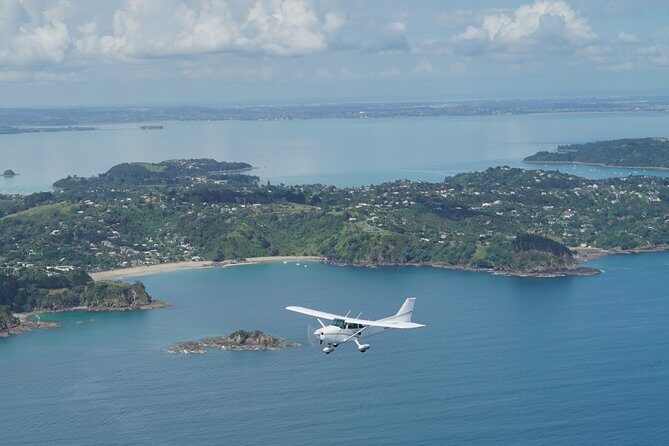 Waiheke Island - Fly and Dine (from North Shore Airport) - The air part: Cessna 172 over the Papakura coast and Hauraki Gulf