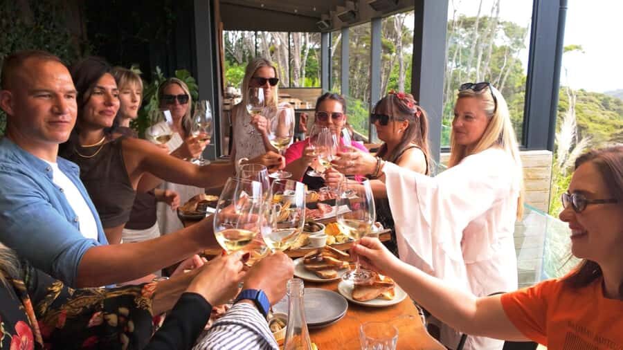 Waiheke Island: Scenic Wine Tour on Double Decker Bus - The Double-Decker Bus Experience: Why the Ride Feels Like Part of the Tour