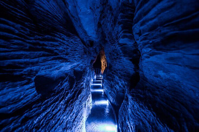 Waitomo Glowworm & Ruakuri Twin Cave - Private Tour From Auckland - Otorohanga lunch: where you reset before heading back